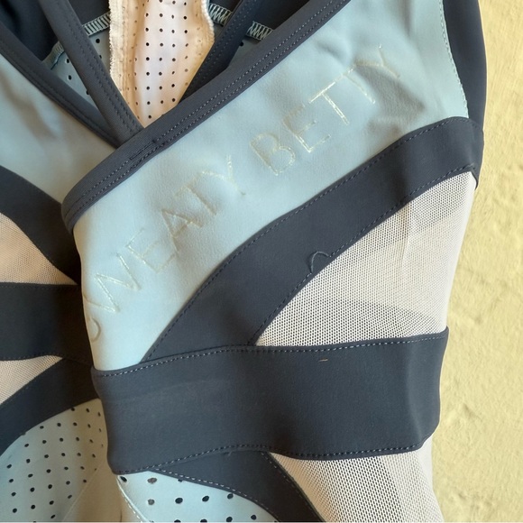 NWOT Sweaty Betty Zip-Up One-Piece Swimsuit XS - Picture 5 of 7